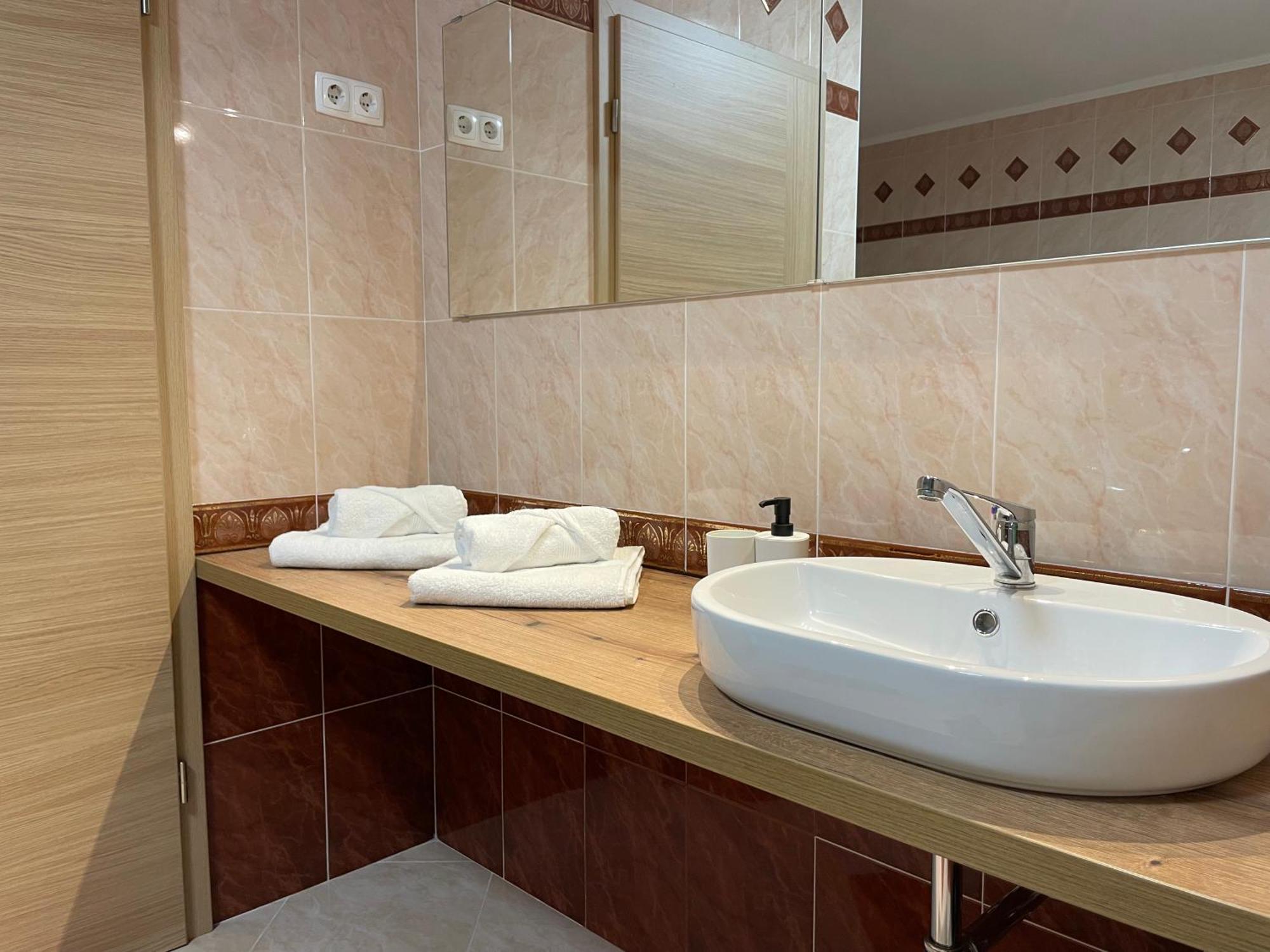 All Seasons Apartments Lasko Bagian luar foto