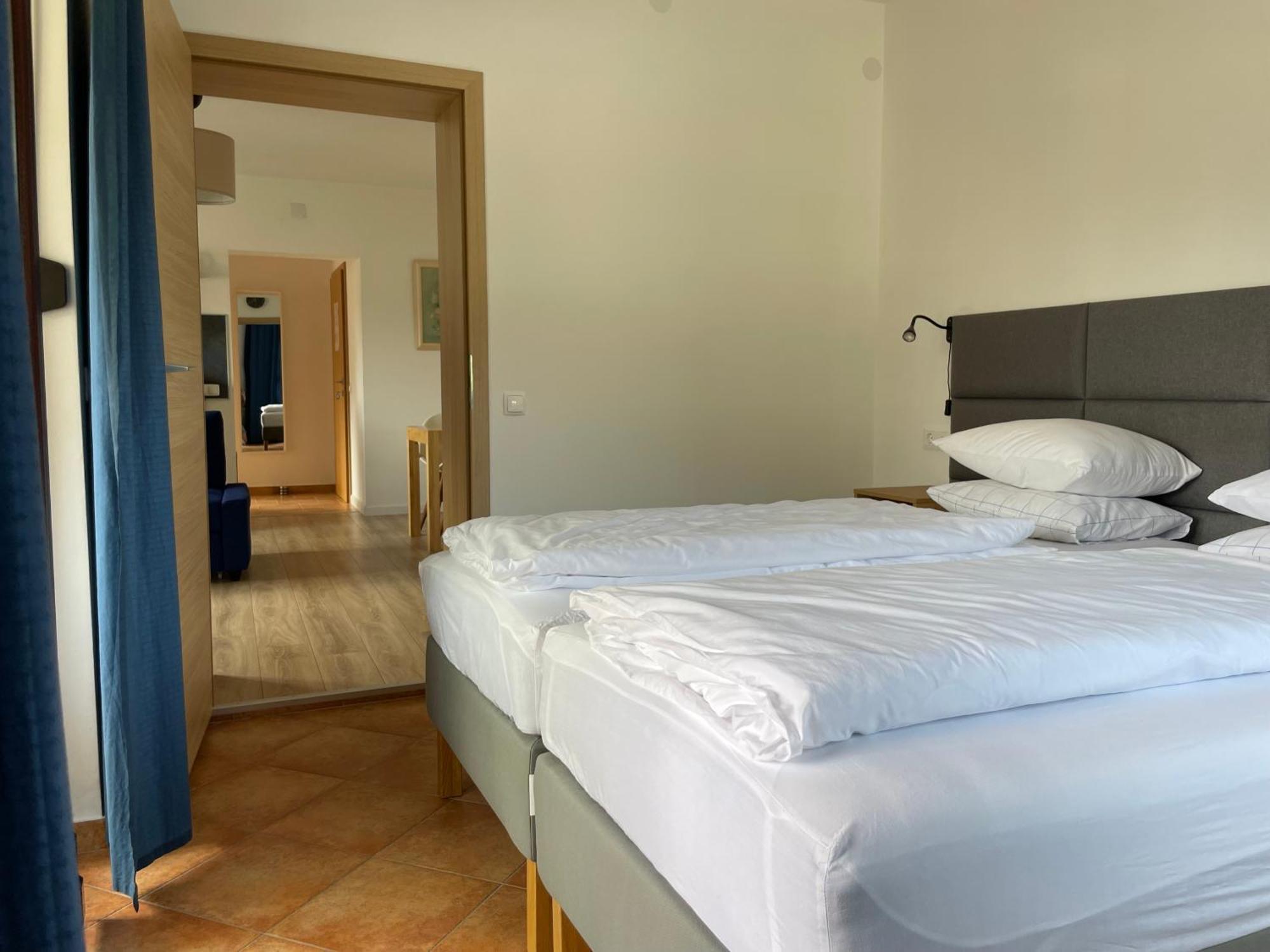 All Seasons Apartments Lasko Bagian luar foto